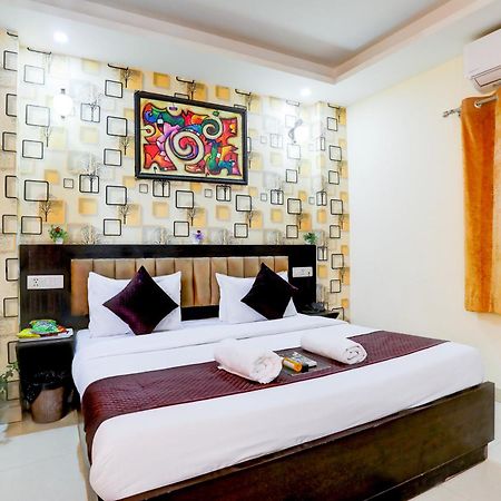 Hotel Luxury Global Yeni Delhi Dış mekan fotoğraf