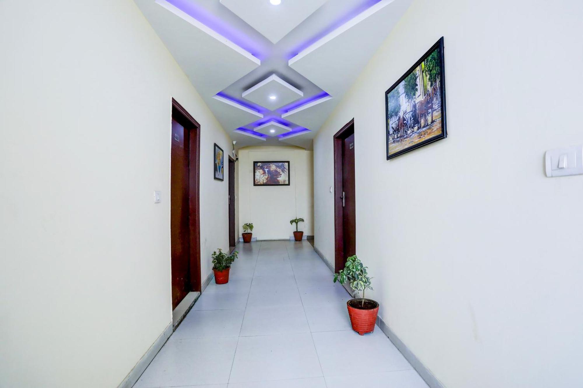 Hotel Luxury Global Yeni Delhi Dış mekan fotoğraf